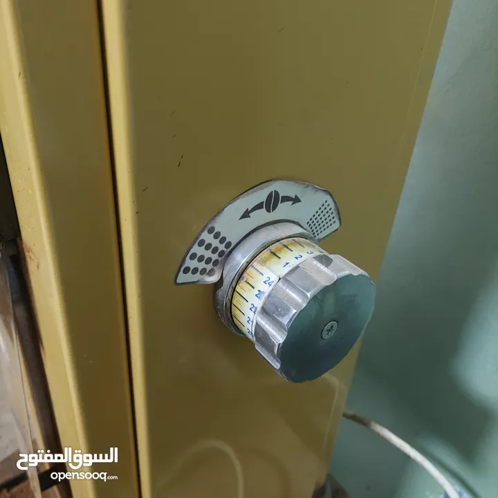 ماكينة طحن قهوة النتشة شبه وكالة  الله يبارك شغالة 100% فيها مجال في السعر بشيء بسيط