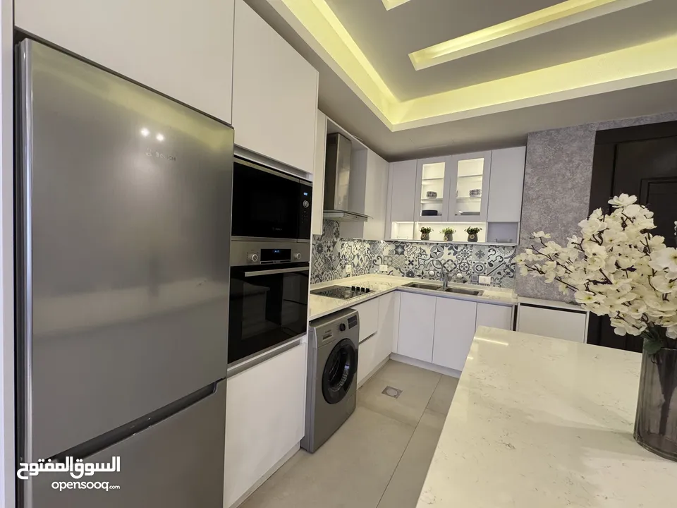 شقة مفروشة للإيجار في عبدون  ( Property 40438 )-175080990