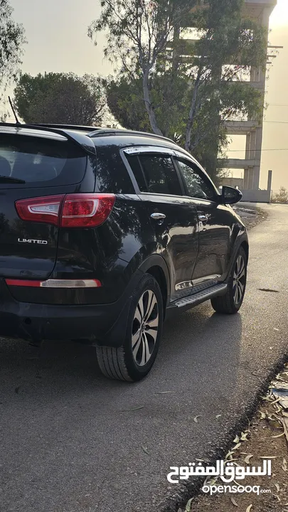 كيا سبورتاج موديل 2012