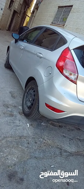 مطلوب سيارة مطلوب فورد فيستا