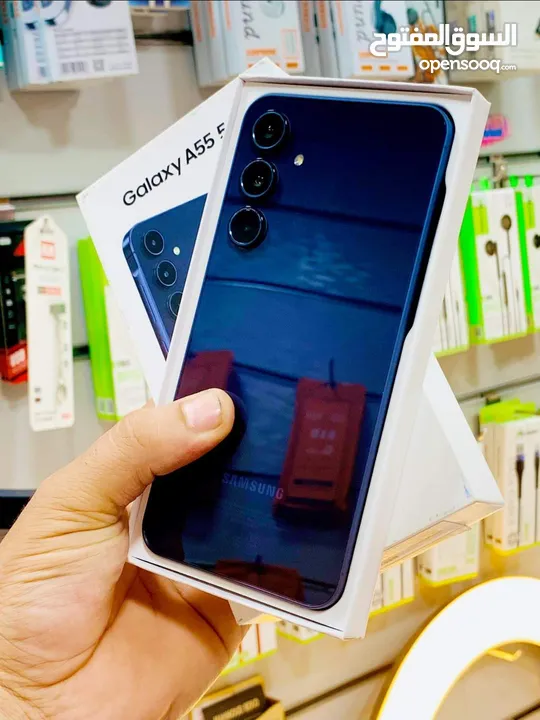 مشغل ايام Samsung A55 5G رام 16 جيجا 256 أغراضة والكرتونه الأصلية متوفر توصيل