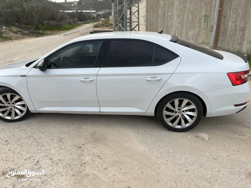 سكودا سوبير2017 بنزين 1800