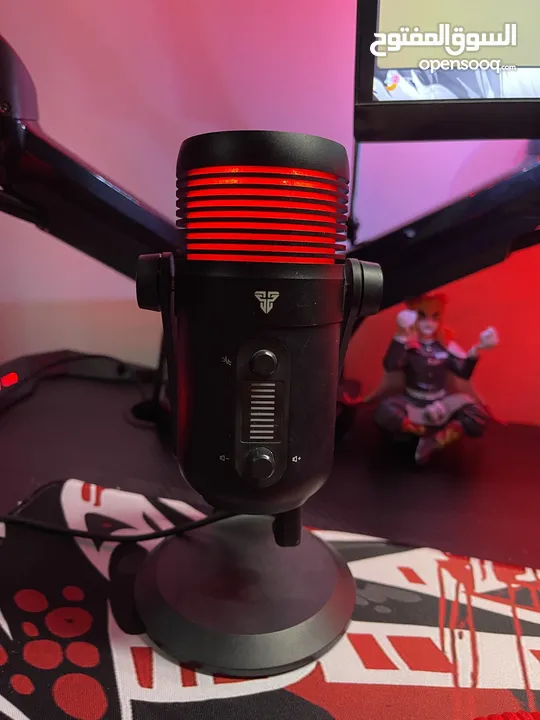 مايك فانتك الغني عن تعريف