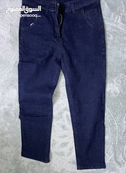 New pants for sale 5 jds  بنطلون جديد غير ملبوس ب 5 قابل للتفاوض