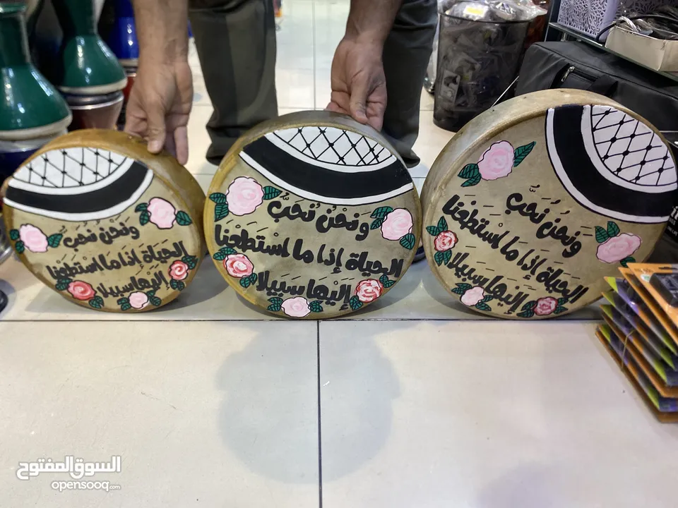 طقم دف جلد ثلاث احجام مشغول رسم ع الوجه