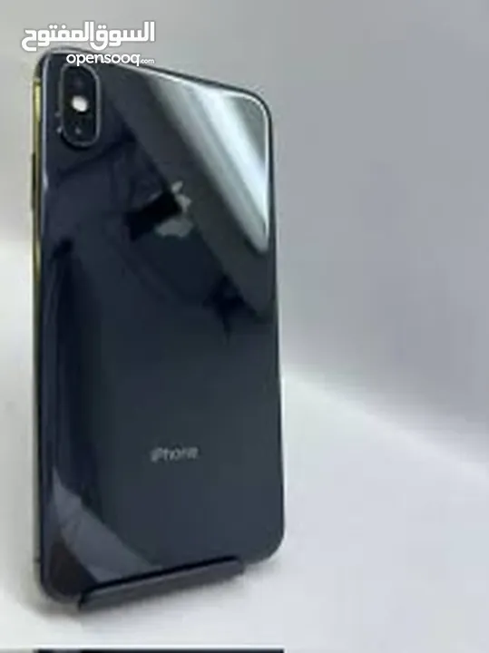 iPhone Xs 265gمستعمل في حالة ممتاز ولدينا المزيد