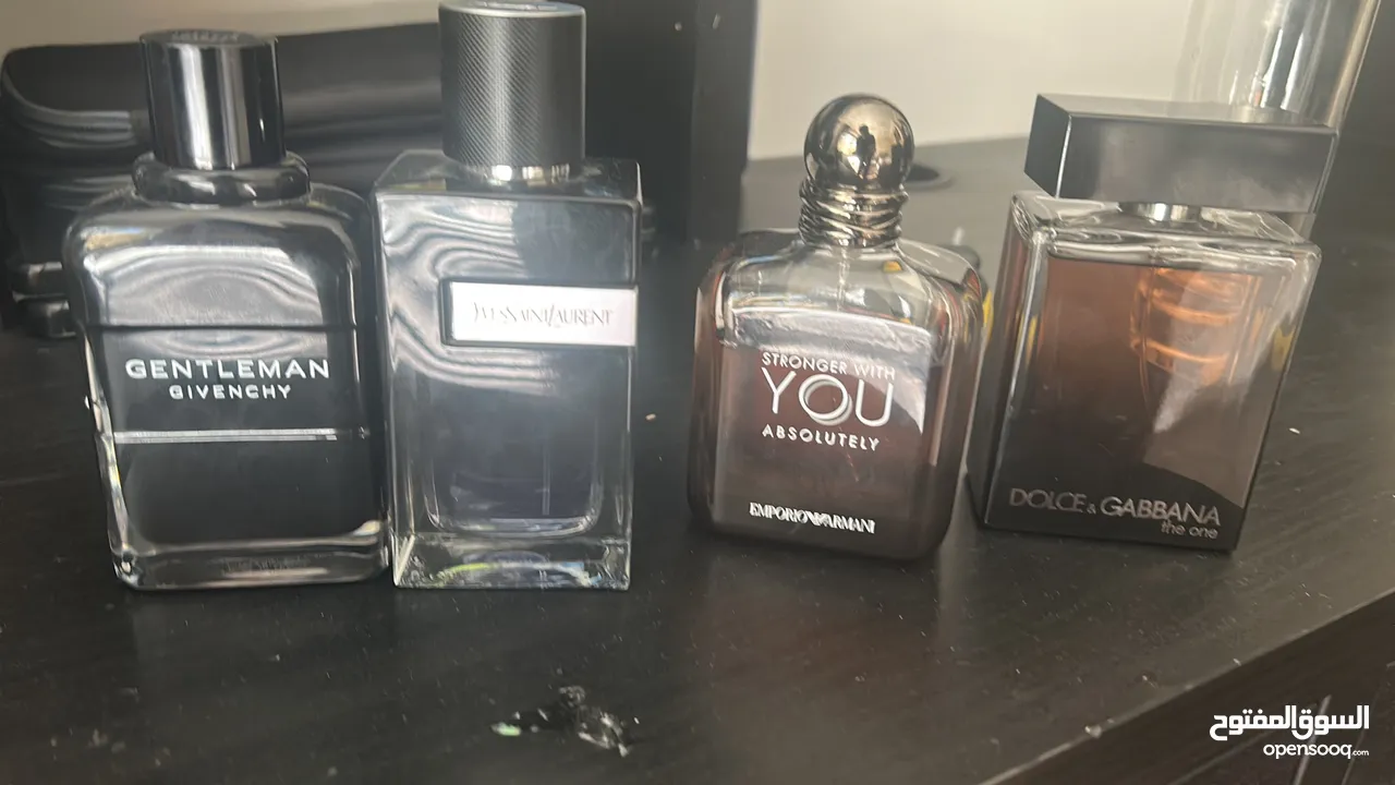 Over 40 original perfumes, all long lasting and original, good smelling and great longevity