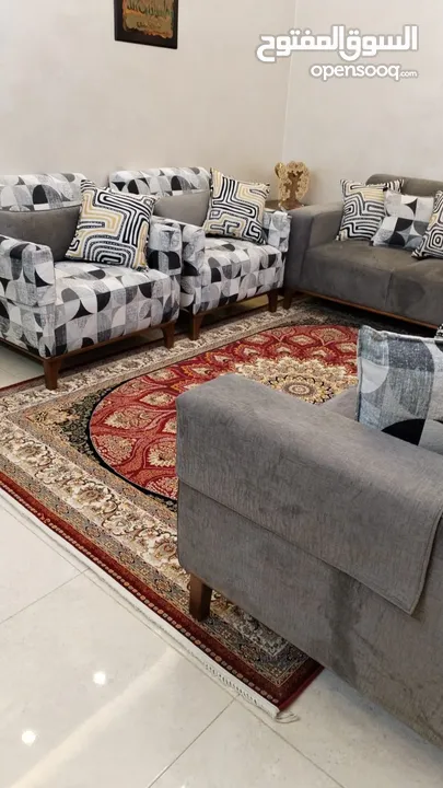طقم كنب للجلوس او الضيوف