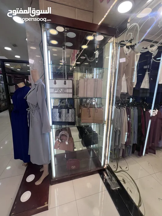 بترينه زجاج