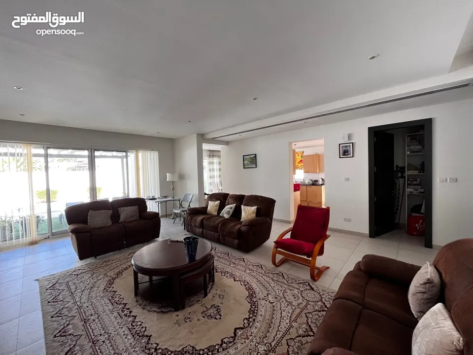 5 + 1 BR Amazing Villa with Private Pool for Sale – Al Mouj