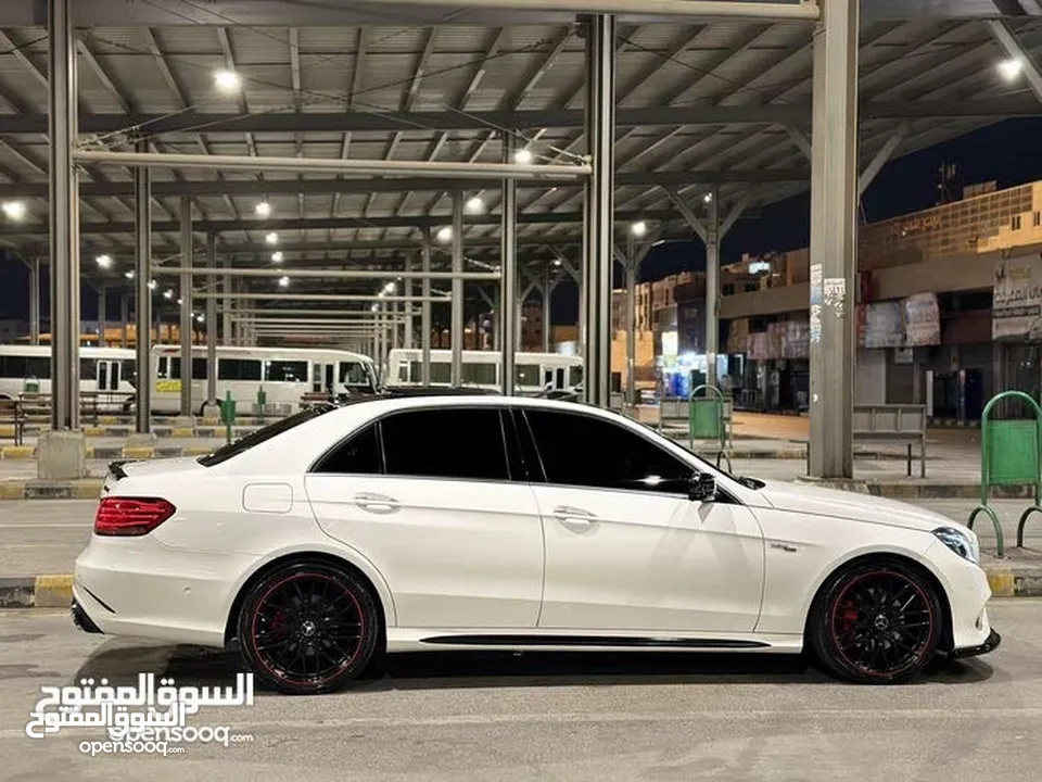 Mercedes E200 Avantgarde  AMG Kit original Sport package  2016 Full options  وارد شركة غرغور