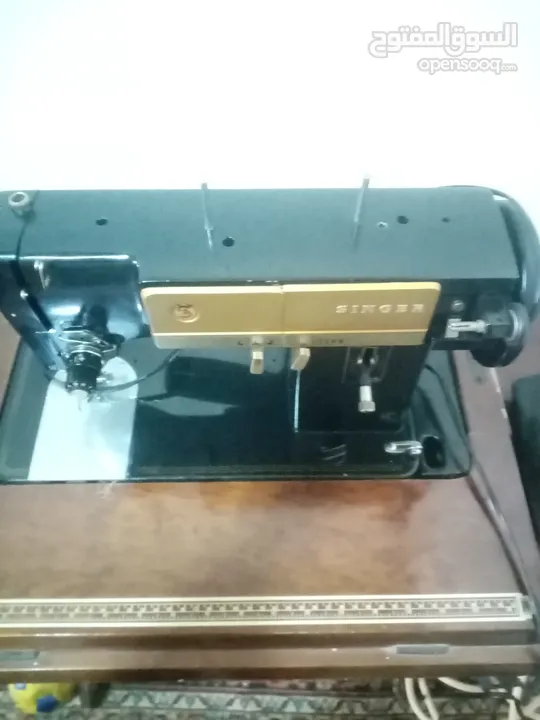 ماكينة خياطة نوع سنجر
