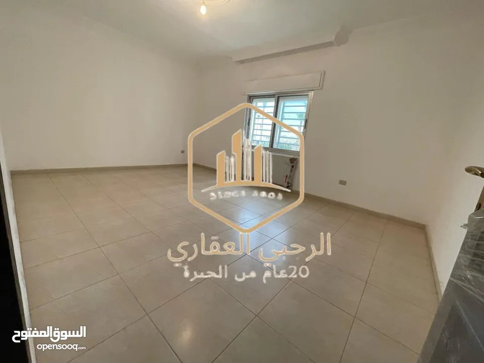 شقة / للايجار / لم تسكن / 3نوم / الجاردنز / 180 متر