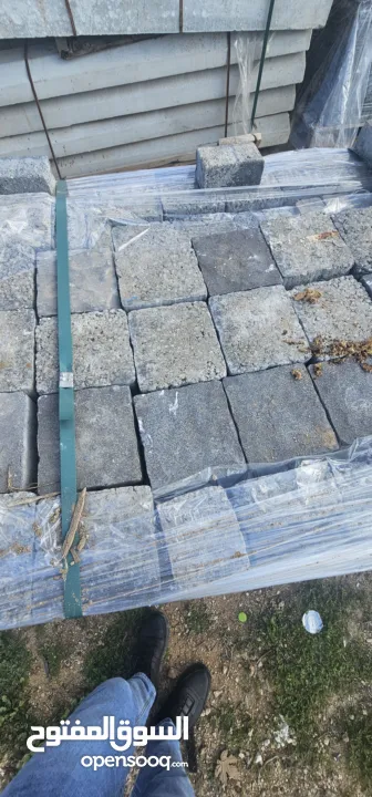 معدات للبيع