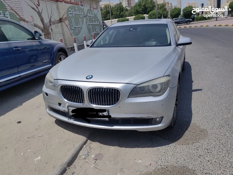 سيارهBMW 750li