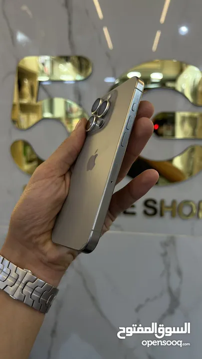 iPhone 15 Pro 256GB : battery : 87% وارد شرق اوسط في كسر صغير بالباك