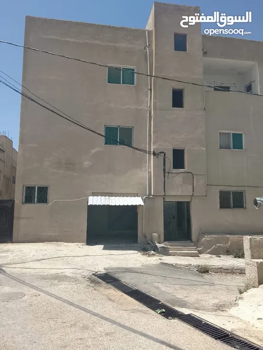 بناية 3 طوابق... اضافه إلى بيت طابقين نظام أمريكي.. خلف البناية مباشرة