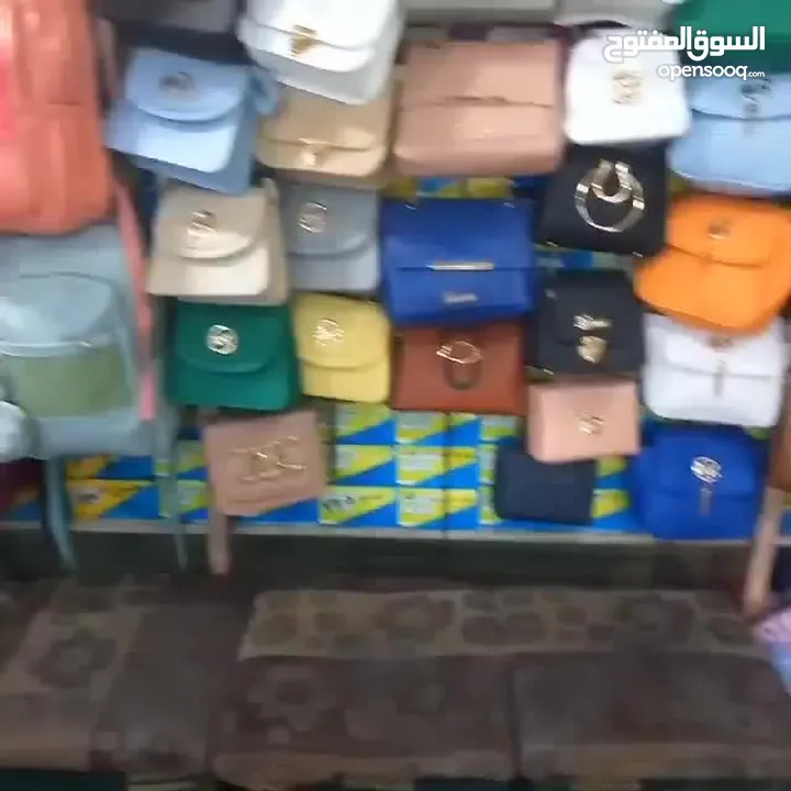 محلين للبيع في مخيم الحسين
