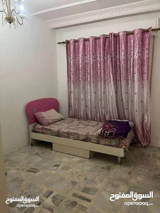 شقة ارضية مميزة مفروشة للبيع خلف الهنيني من المالك شارع تجاري