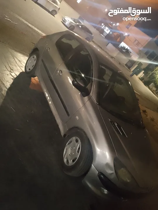 بيجو 206.  2001 للبيع