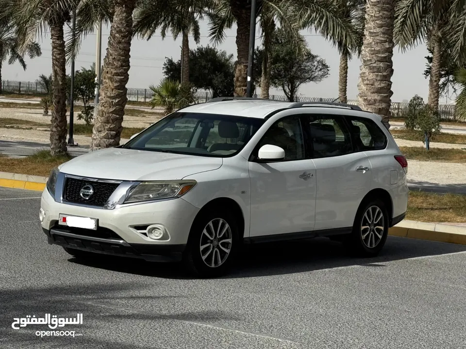 Nissan Pathfinder 2014 (White)