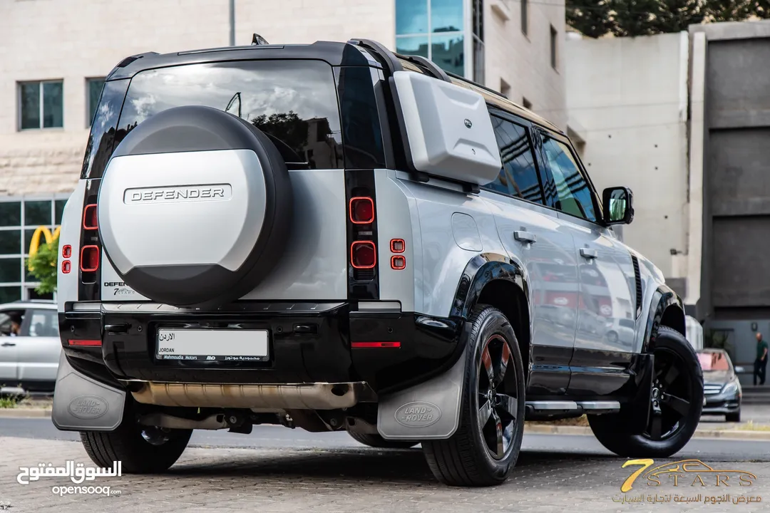 Land Rover Defender 2024 Hse  Black Edition Plug in hybrid   السيارة وارد و كفالة الشركة