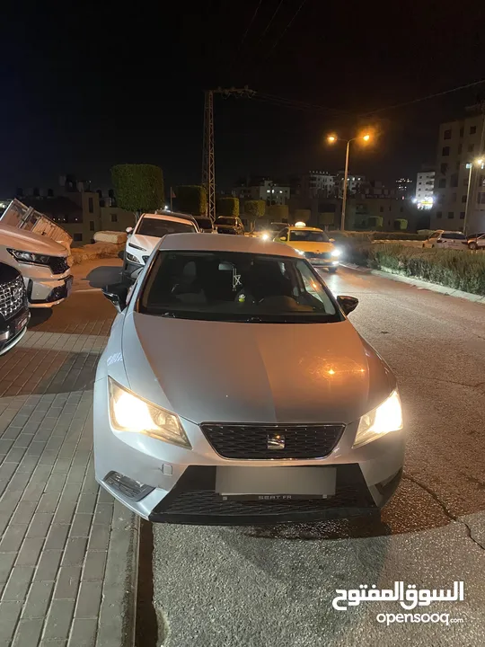 سيات ليون 2015 للبيع