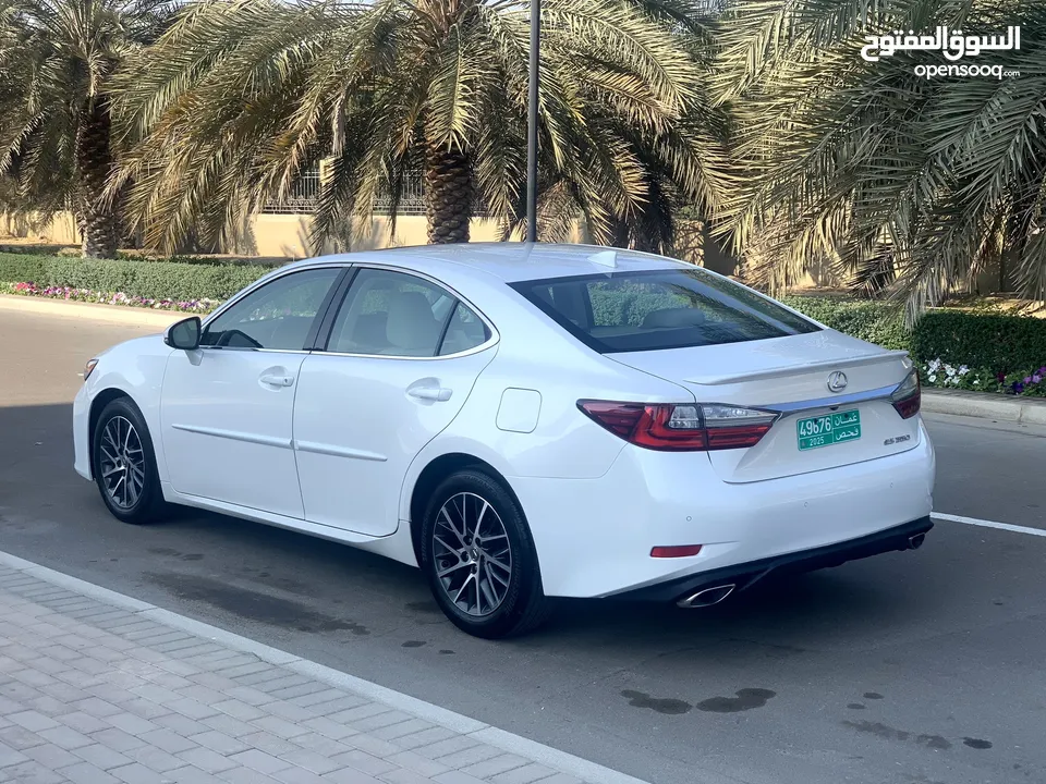 لكسز ES 350 2017 حادث بسيط جداً