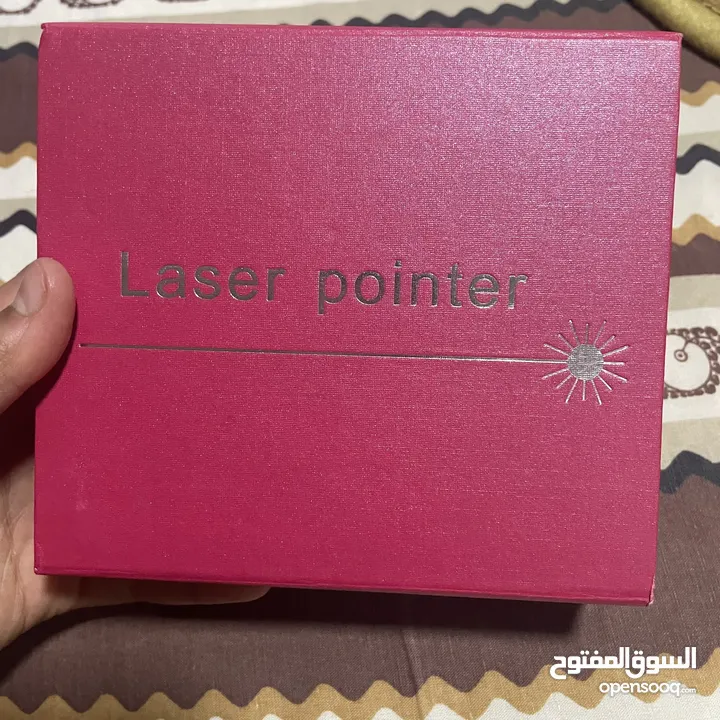 ليزر YL laser 303 اصلي غير مستعمل يوصل بعده إلى كيلومترات للبيع ب 17دينار