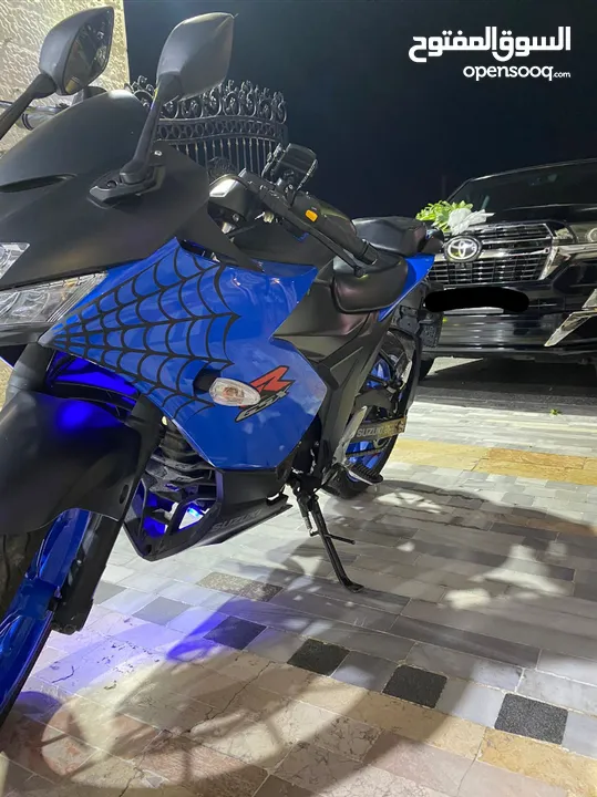 سوزوكي جيكسر 250sf  Suzuki gixxer 250sf