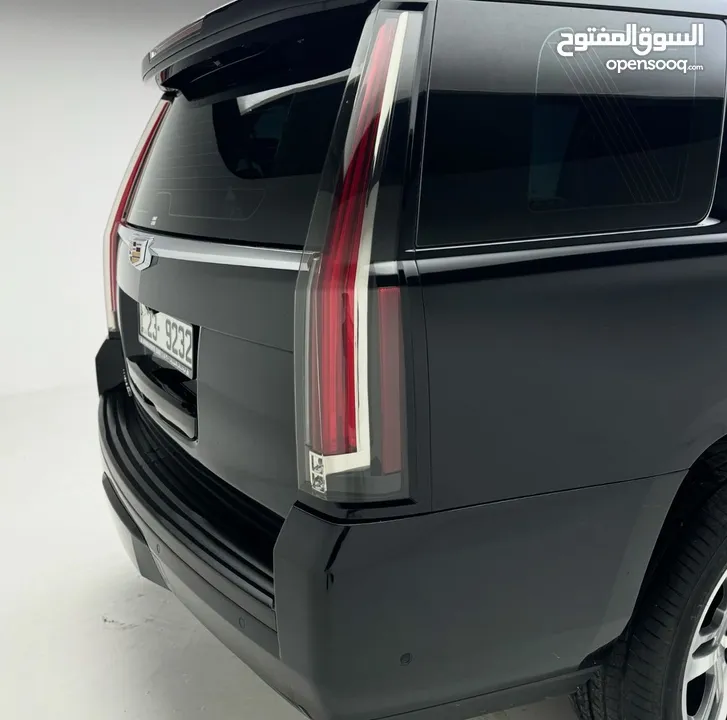 cadilac Escalade  وارد الوكالة و صيانة الوكالة مواصفات خاصة