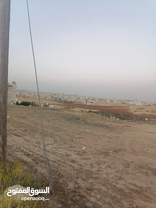 عده قطع قرب شارع المطار اليادوده