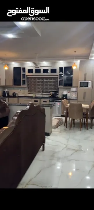 منزل مستقل للبيع للباحثين عن الخصوصية والمساحه الواسعه منطقه هاديه