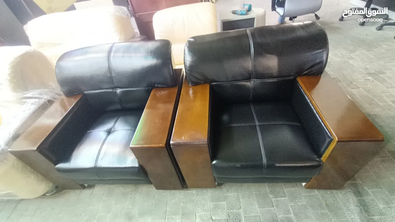 office sofa selling and buying