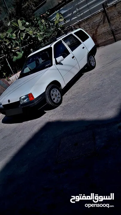 اوبل كادت 1990