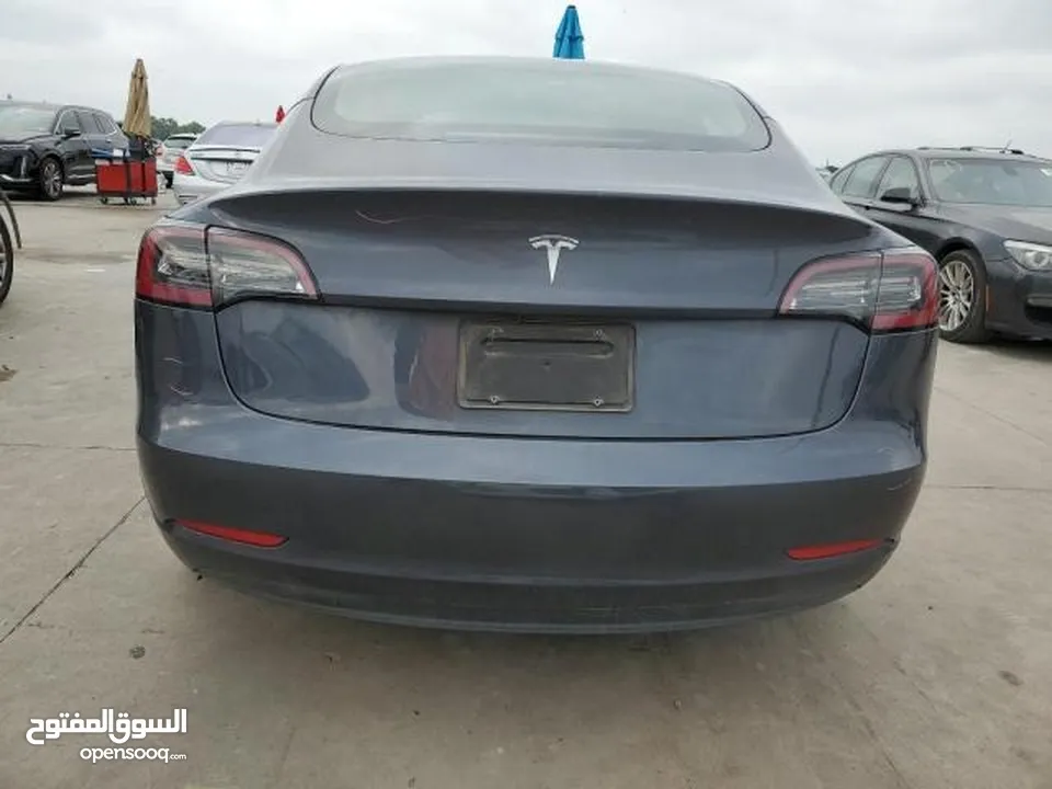 Tesla model 3 2023 standard plus  تقطع بالشحنه الكاملة بمعدل 450 كم  فحص كامل بدون ملاحظات