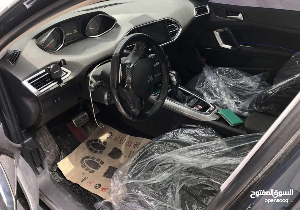 بيجو 308 GT موديل 2016  اتومات مش ريبوتي