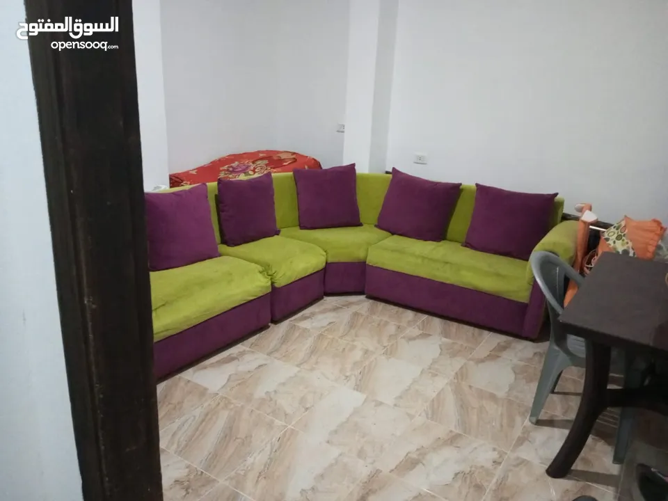للبيع كورنر مع كنب