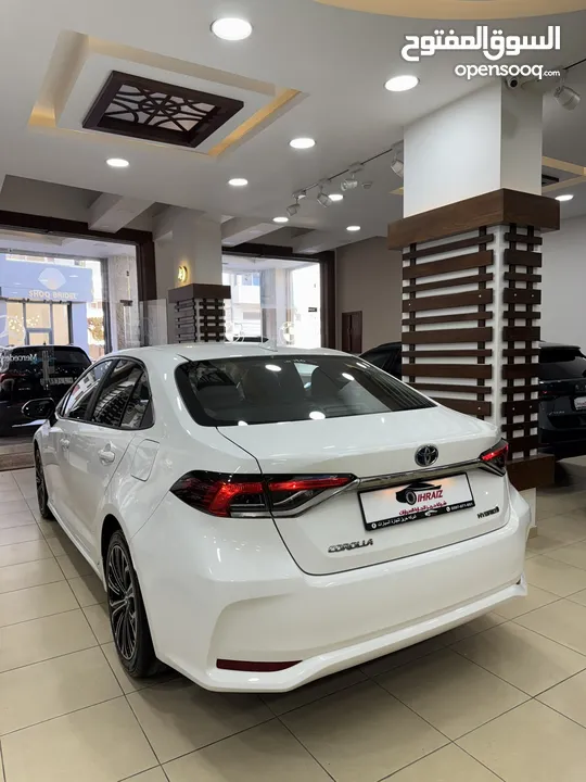 تويوتا كورولا 2022 محرك 1800 كهرباء وبنزين  بقوة 170 حصان عداد 50000 سياره مميزه واقتصاديه جدا