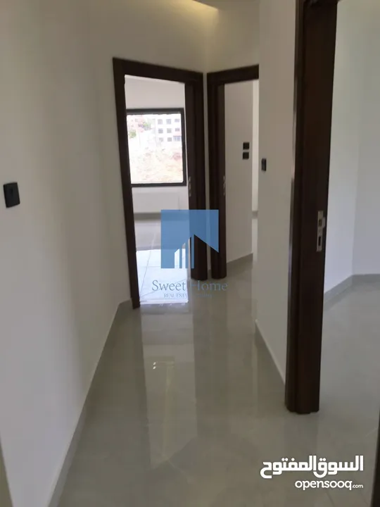 شقة أرضية فاخرة للبيع في الكرسي - خلف إدارة السير 165م مع ترس 30م تشطيب سوبر ديلوكس لم تسكن