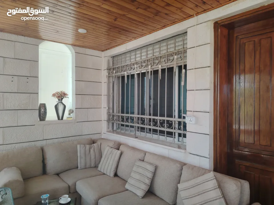 شقة ارضية للبيع ضاحية الرشيد