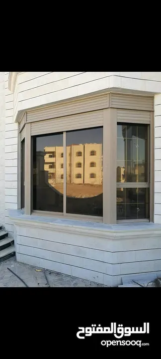شبابيك وابواب واباجورات