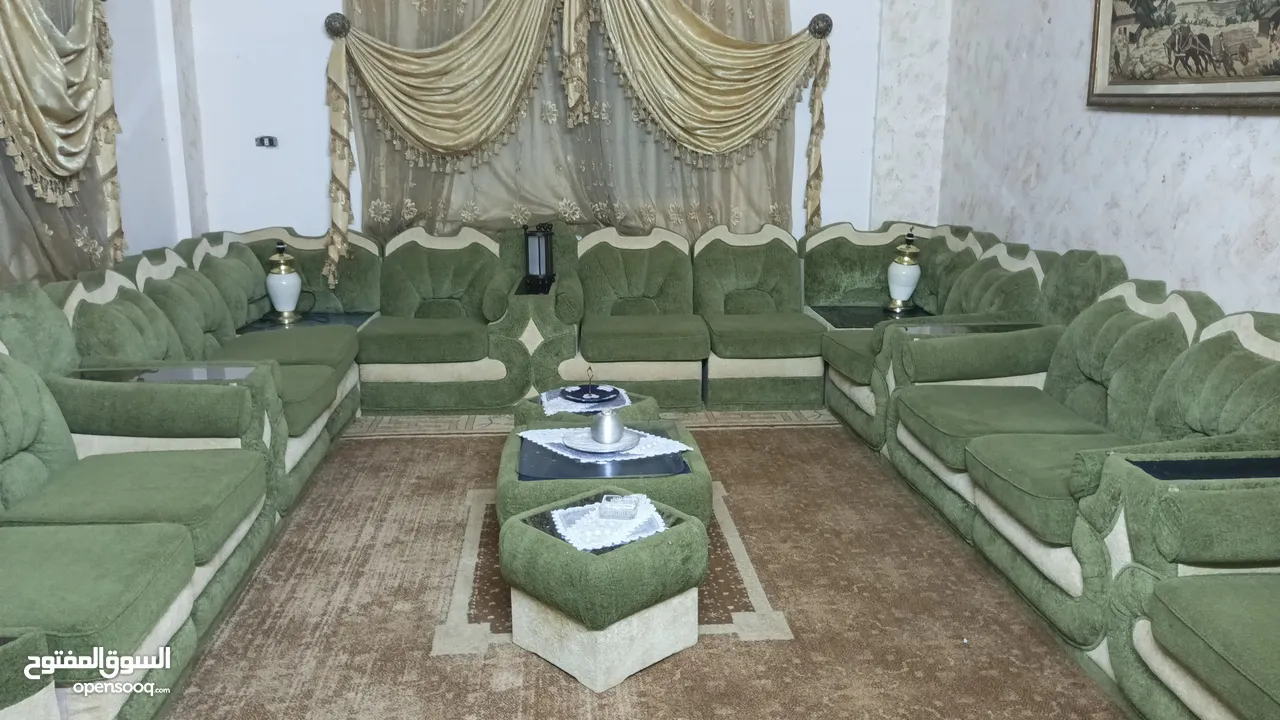 اثاث بيت مكون من جلسه عربيه غرفه نوم وطقم مورس