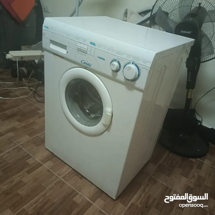غساله كاندي 7 كيلو بحاجه الى صيانه بييل لون ابيض شغاله 100 بالميه يا ريت تقراء الإعلان قبل ما تتصل