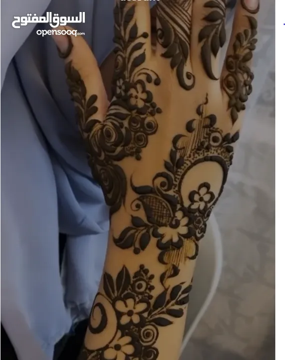 Henna Artist or Mehandi designs apply for Eid and all the parties and Occasions.