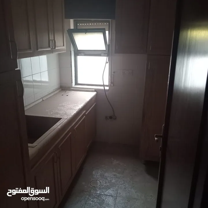 فيلا متلاصقة للبيع او للايجار في دير غبار - 14237