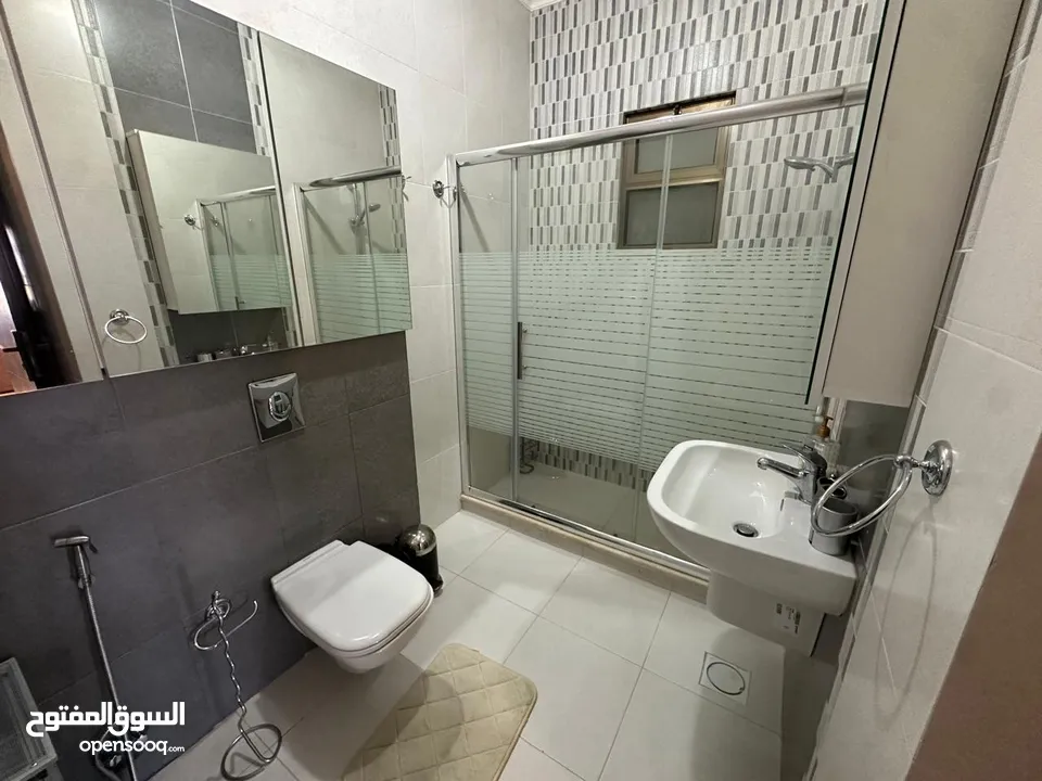 شقه مفروشه للايجار في طريق المطار ( Property 40592 )-175037760