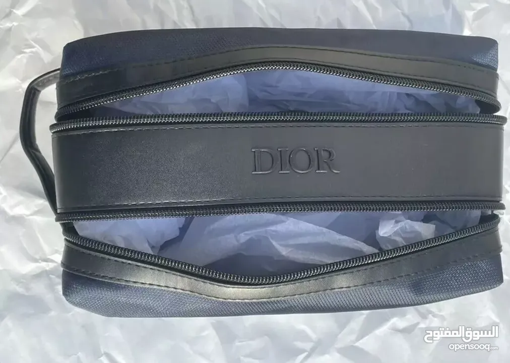 شنطه يد ديور اصليه للشباب والبنات dior origenal unisix handbag