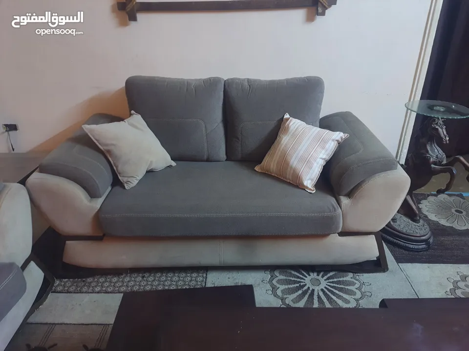 طقم كنب فاخر تفصيل شبه جديد مكلف 1200