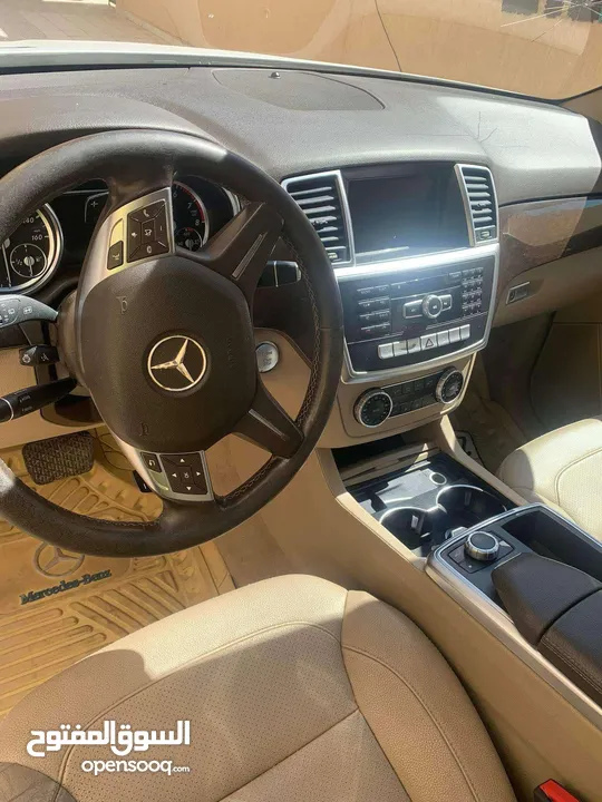 مرسيدس ML 350 السعر قابل للنقاش و البيع مستعجل  السياره توب نضافه